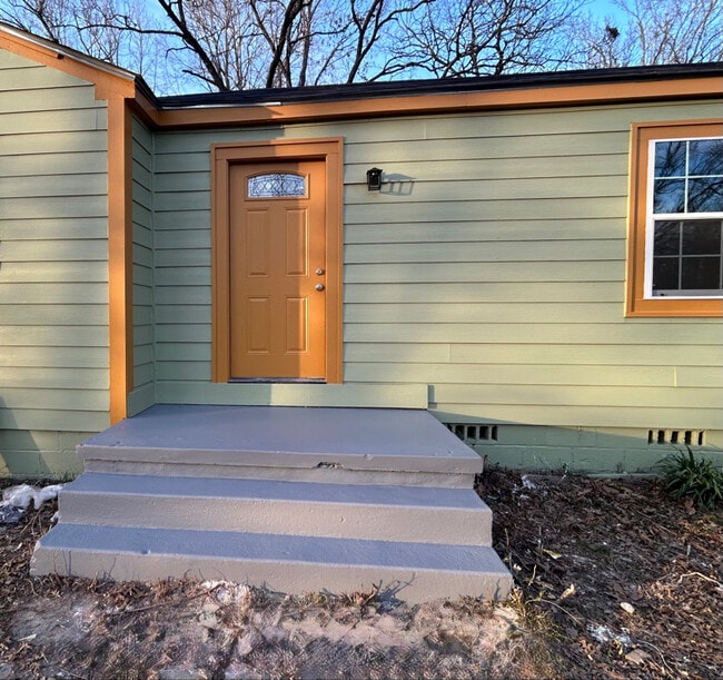 Photo - 720 Cooper Rd House