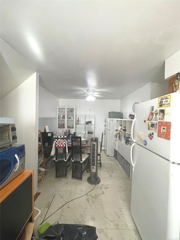 Foto del edificio - 249-16-249-34 34th Ave