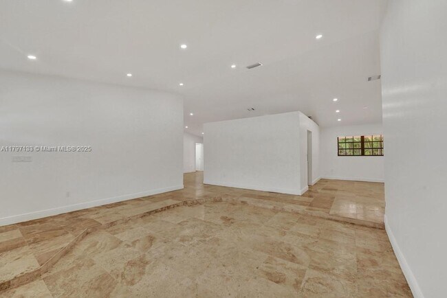 Foto del edificio - 1981 SW 139th Ct