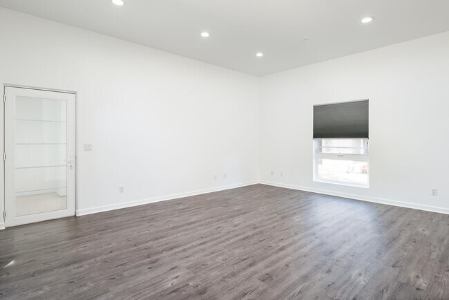 Foto del edificio - 402 W Lincoln Ave