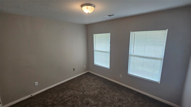 Building Photo - 14190 Green Wing Cir