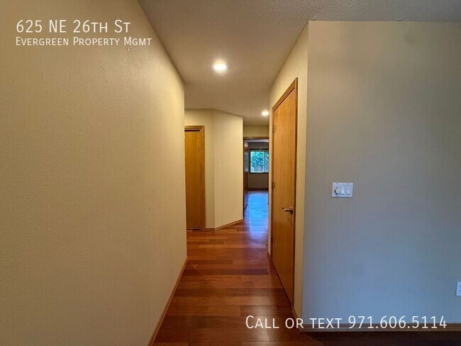Foto del edificio - 625 NE 26th St