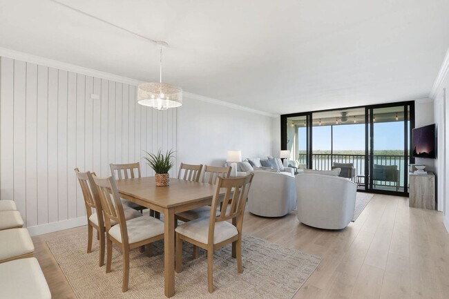 Foto del edificio - 4253 Bay Beach Ln