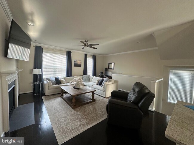 Foto del edificio - 6644 Bartrams Forest Ln