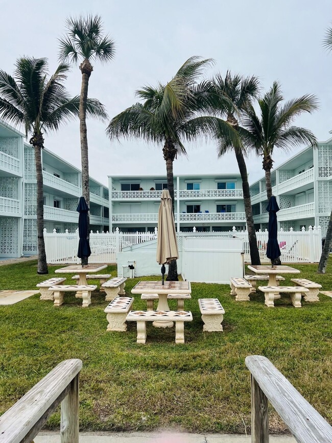 Foto del edificio - 4800 Ocean Beach Blvd