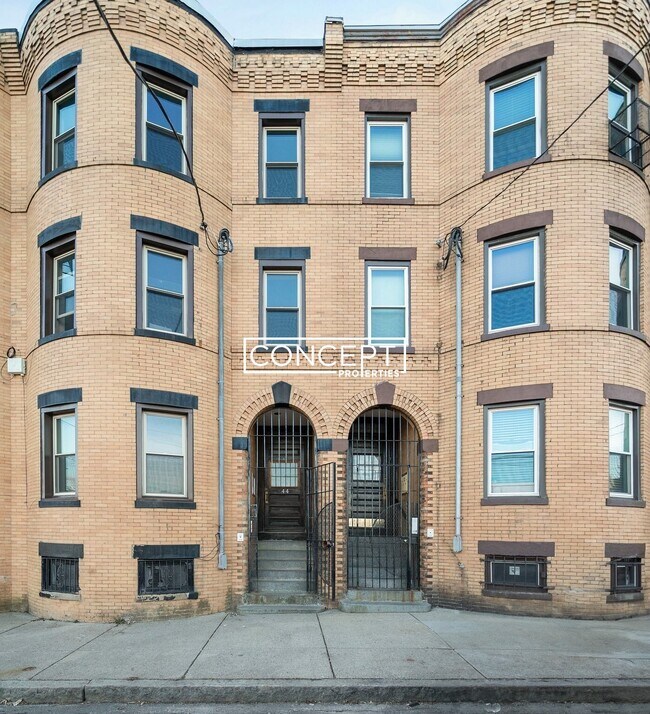 Building Photo - 42 Guild St