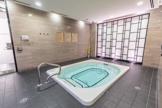 Building Photo - 17 Anndale Dr