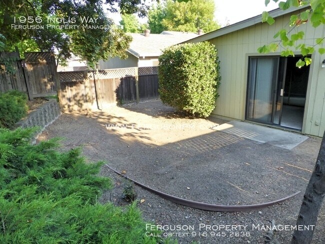 Foto del edificio - Roseville Duplex in a Great Location