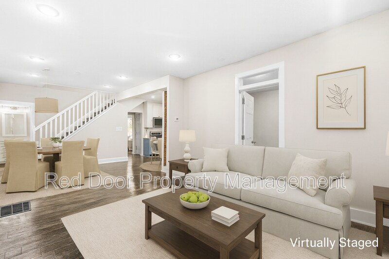 Primary Photo - 2028 Hoyt Ave