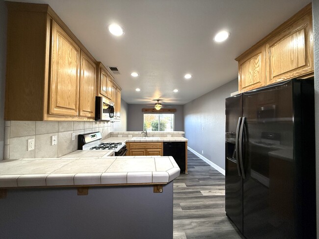 Building Photo - 109 Delaney Dr