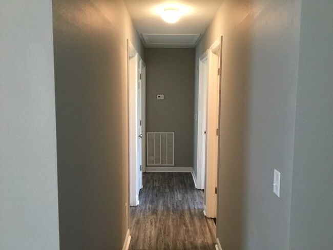 Building Photo - Move In Ready!  Beautiful Home!