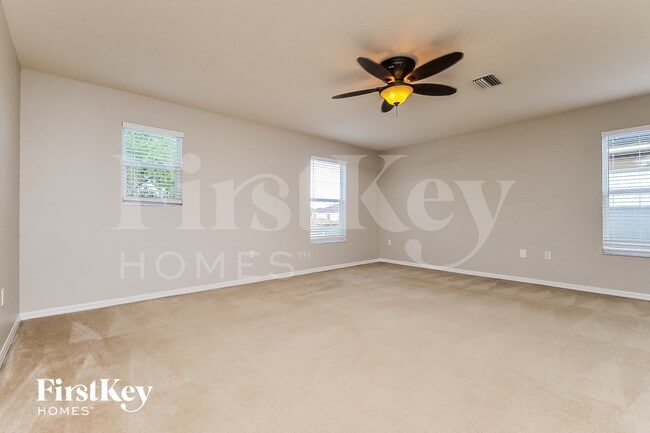 Building Photo - 6942 Lake Eaglebrooke Dr