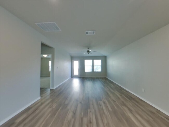 Foto del edificio - 3525 Stride Ln