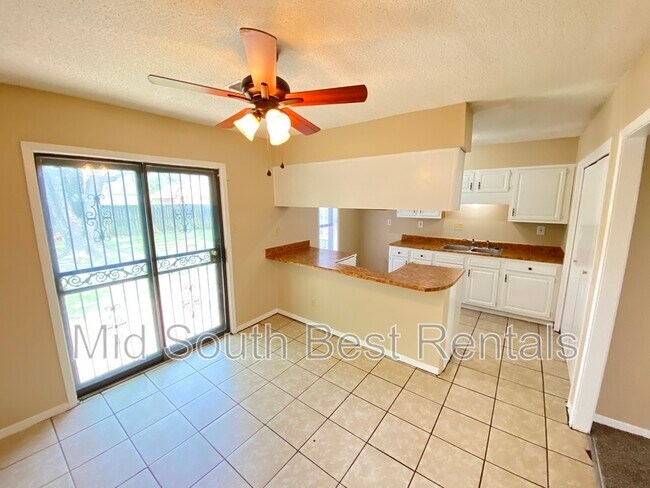 Building Photo - 3500 Dawnridge Dr