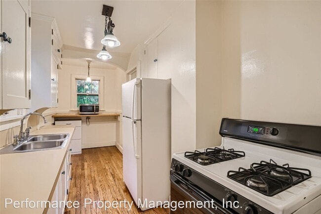 Building Photo - 2 br, 2 bath House - 169 S. Humboldt St.