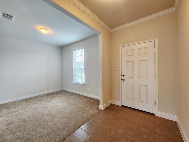 Building Photo - 20028 Ploughshores Ln