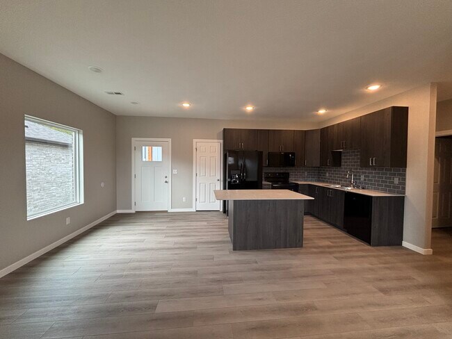 Foto del edificio - 4940 W Minota St