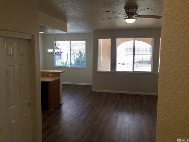 Building Photo - 6070 Ingleston Dr