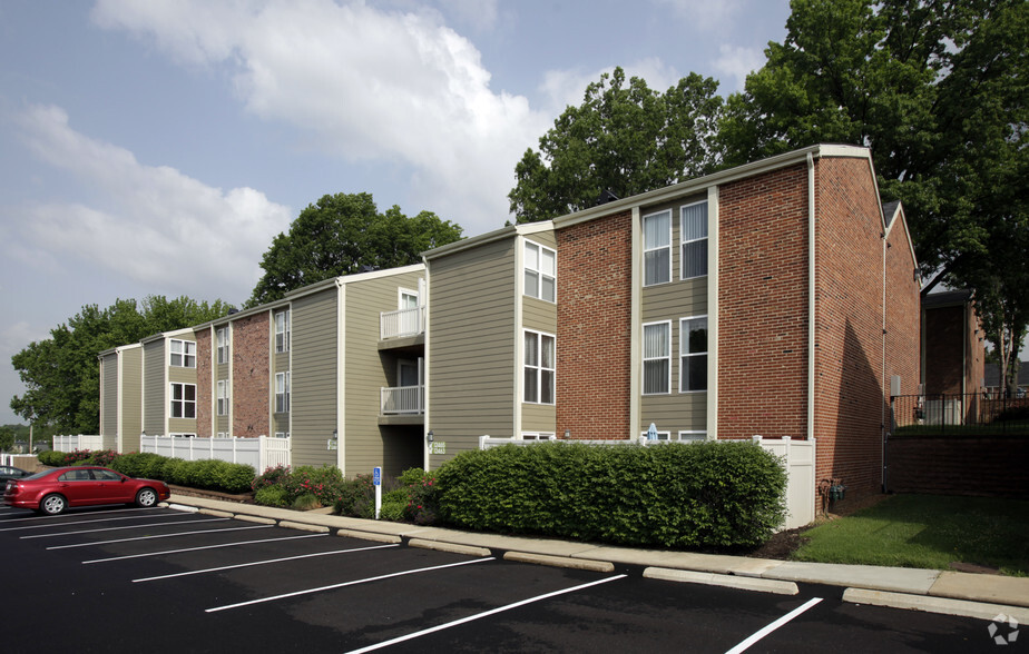 FIELDPOINTE OF ST. LOUIS Rentals - Saint Louis, MO | Apartments.com