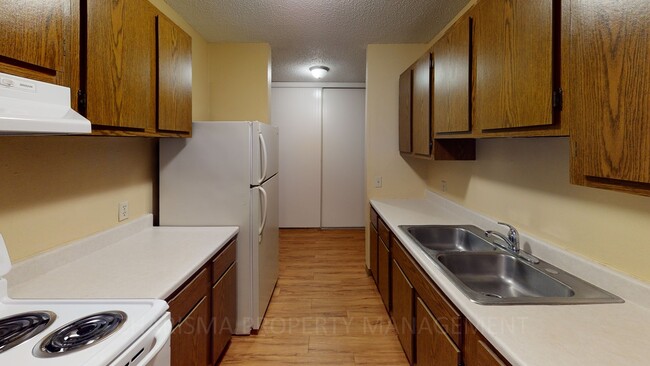 Foto del edificio - 2401 E Irwin St
