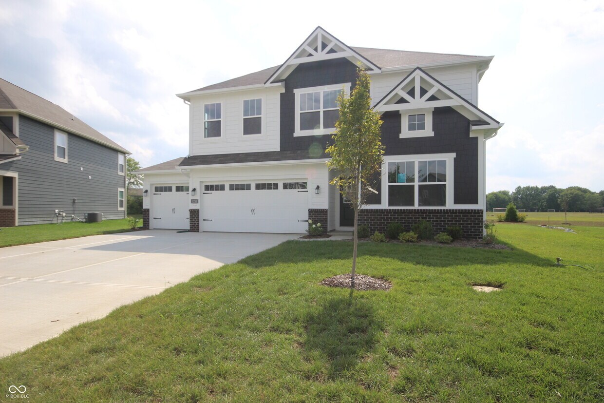 Foto principal - 7291 Standish Ln