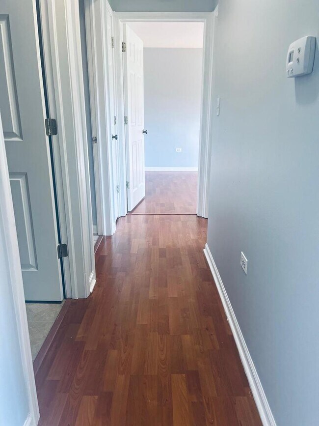 Foto del edificio - 2947 Rutland Cir