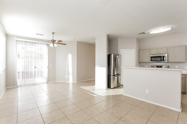 Foto del edificio - 1115 E Grove St