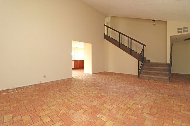 Building Photo - 712 Earlham Dr
