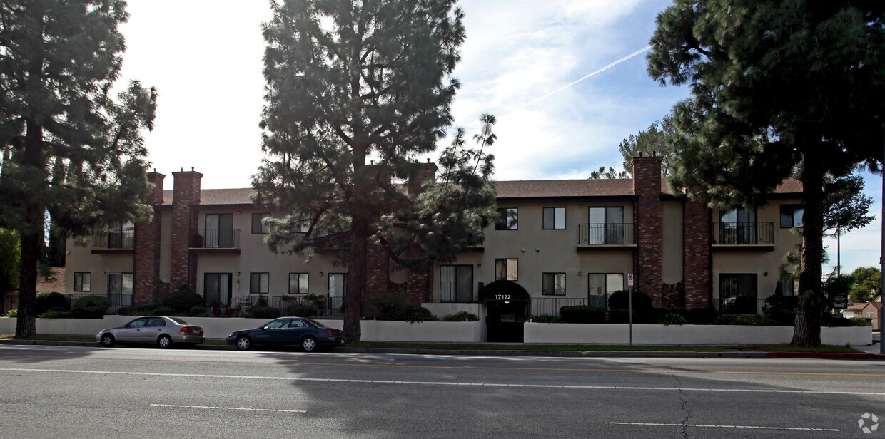 17122 Chatsworth St, Granada Hills, CA 91344 Apartments Granada Hills