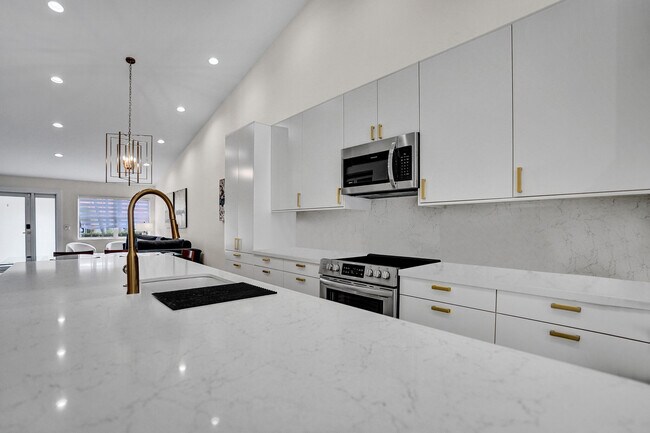 Foto del edificio - 11175 Jasmine Hill Cir