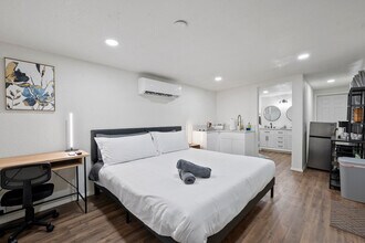 Building Photo - 4030 W Lincoln St