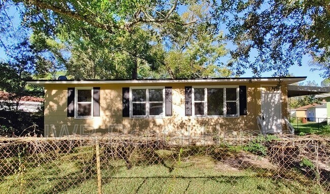 Building Photo - 5542 Minosa Cir E