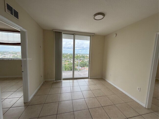 Foto del edificio - 1 Glen Royal Pkwy