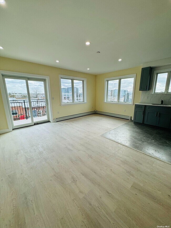 Foto del edificio - 25-63-63 125th St