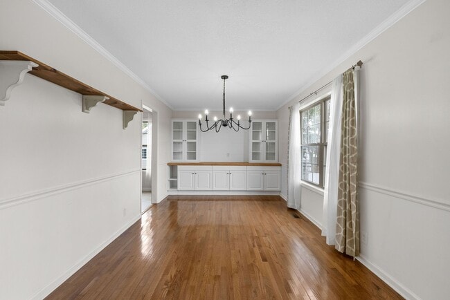 Foto del edificio - 1021 Glenhurst Way