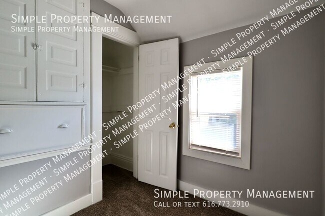 Building Photo - Nice 2 Bedroom 1 Bath on SE Side