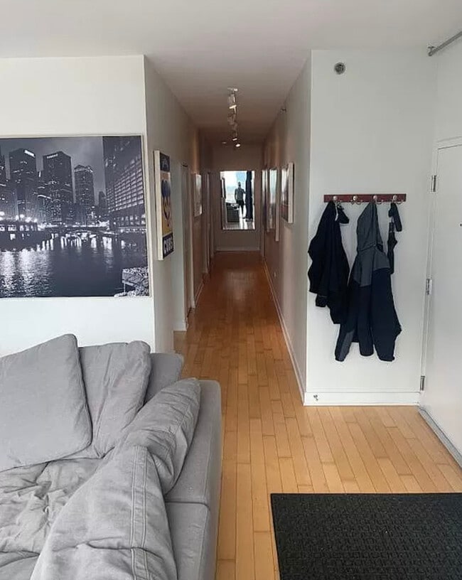 Foto del edificio - 8 E Randolph St