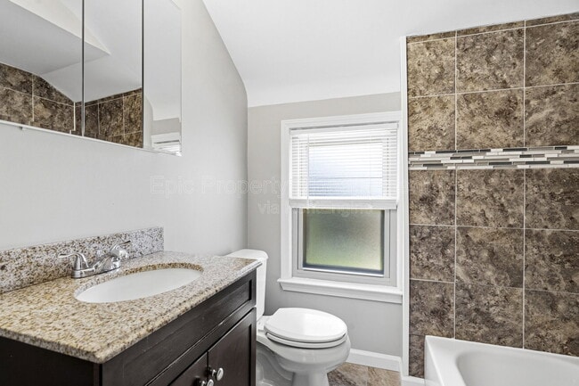Building Photo - 12769 Mercier St