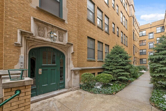 Foto del edificio - Spacious 2 Bedroom in South Shore
