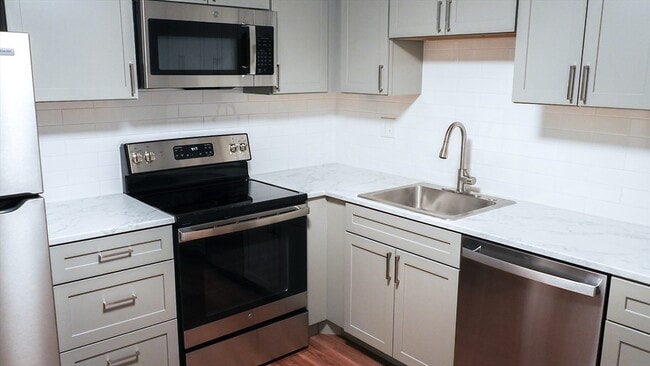 Foto del edificio - 1321 Worcester Rd