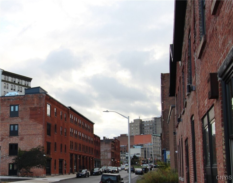 Building Photo - 110 Hotel St