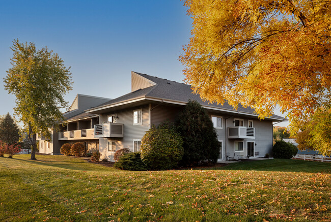 Building Photo - Kearney Meadows Apartments