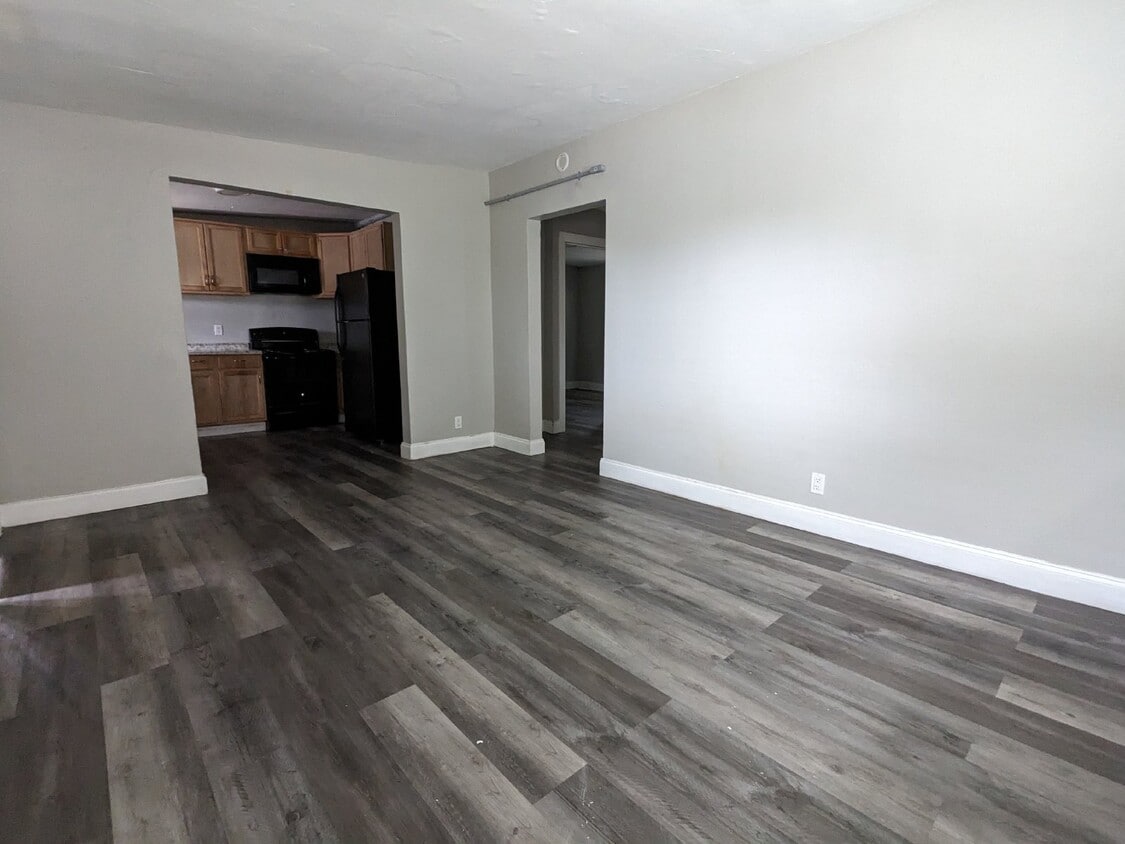 1352 W 30th St Unit 3, Jacksonville, FL 32209 Room for Rent in