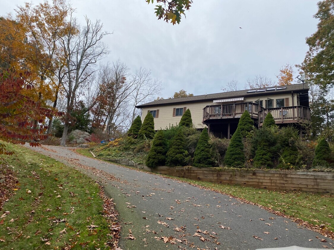 232 Freeman Rd, Middletown, CT 06457 House Rental in Middletown, CT