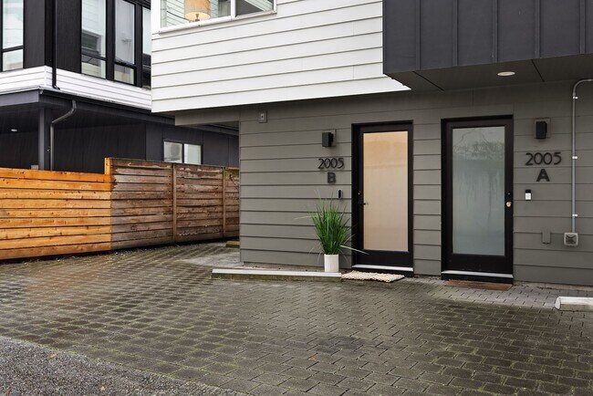 Foto del edificio - 2bd/1.75ba Seattle Townhome