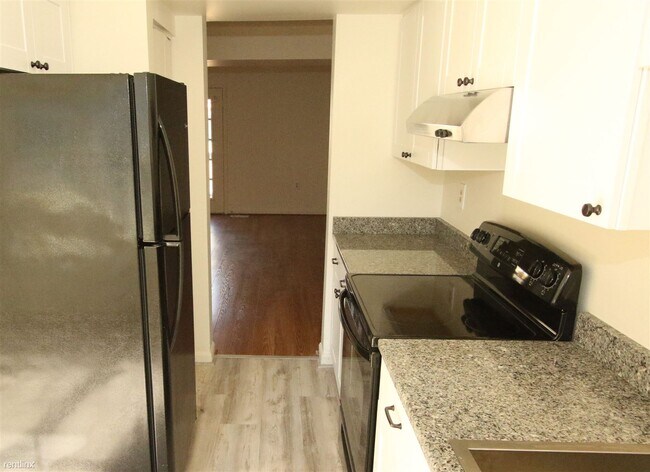 Foto del edificio - 3 br, 2.5 bath Townhome - 15211 Streamside...