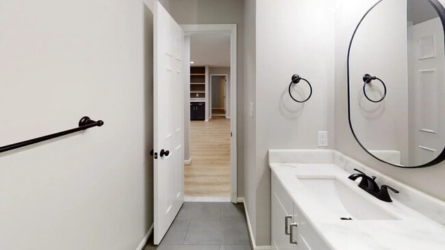 Building Photo - 3050 Trevor House Dr