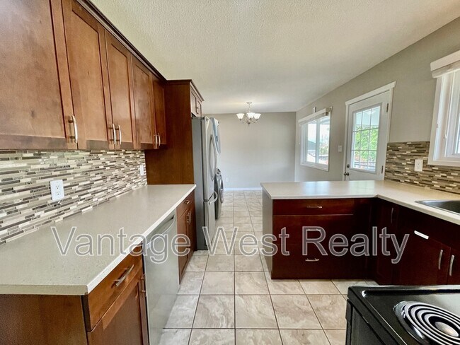 Photo du bâtiment - 315 Prior Rd S