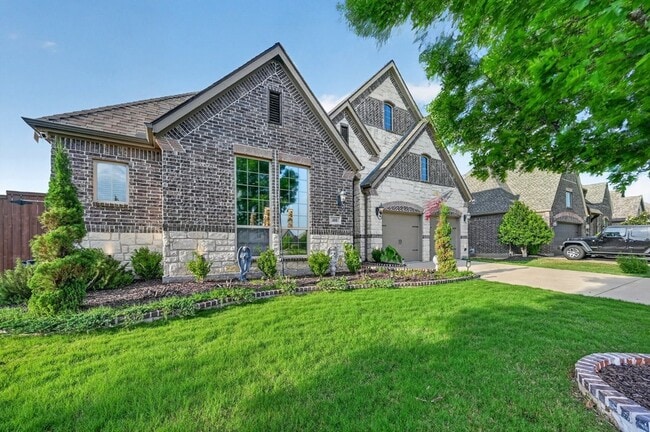 Building Photo - 400 Trailside Dr