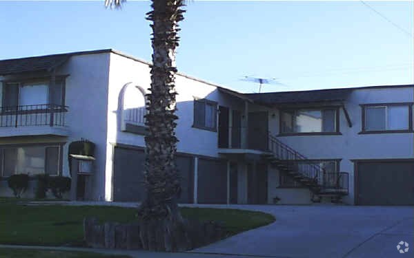 Foto del edificio - 9231 Wheeler Ct